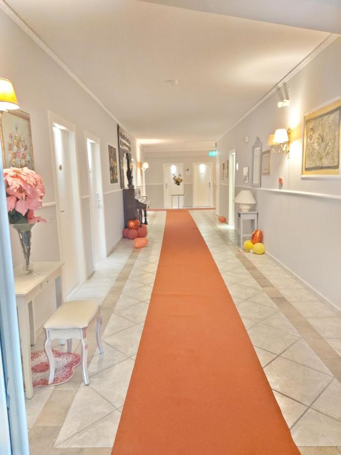 Hotel Caribe كاسالنْووفو دي نابولِ المظهر الخارجي الصورة