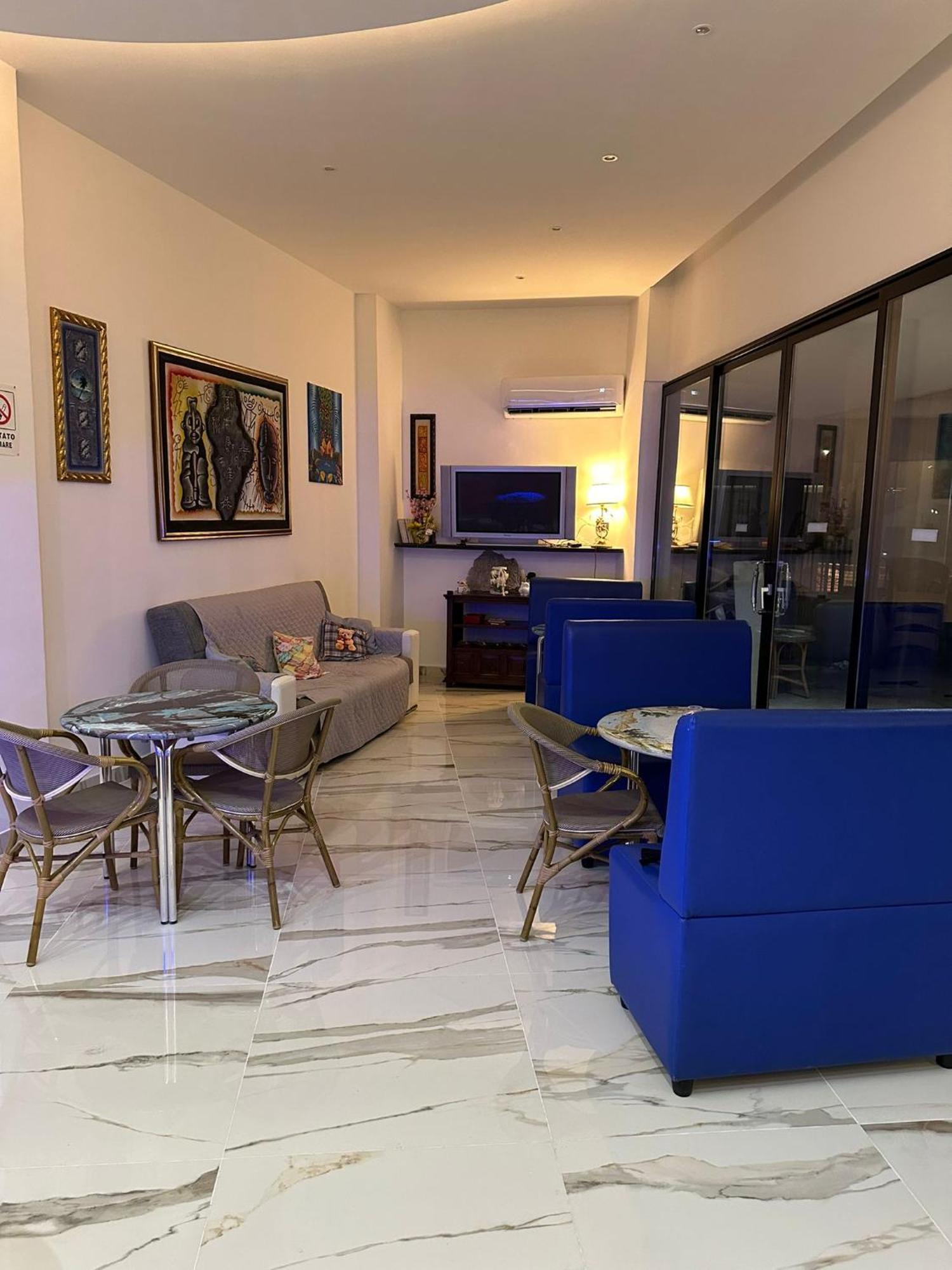 Hotel Caribe كاسالنْووفو دي نابولِ المظهر الخارجي الصورة