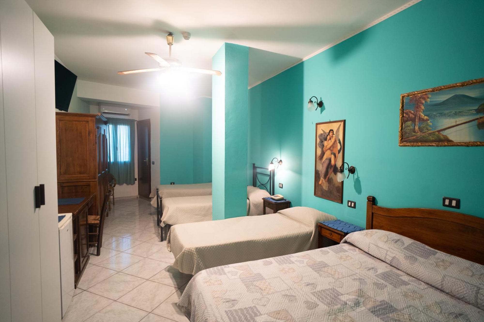 Hotel Caribe كاسالنْووفو دي نابولِ المظهر الخارجي الصورة